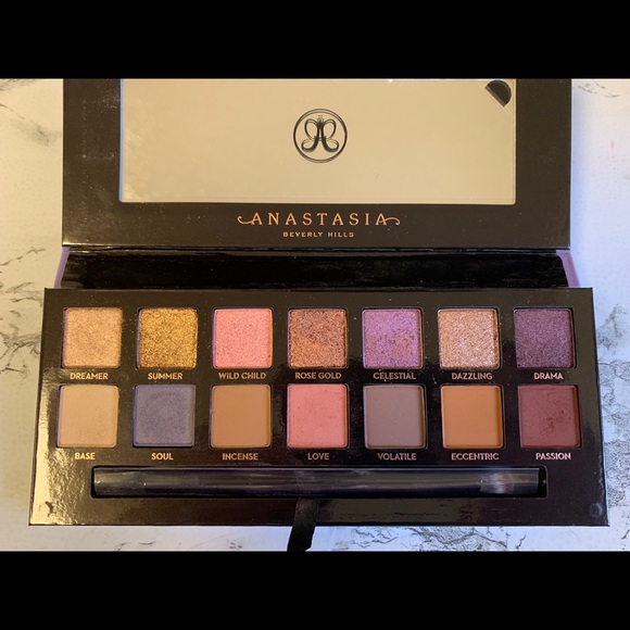 SOLD ON Ⓜ️ - Picture 2 of 4